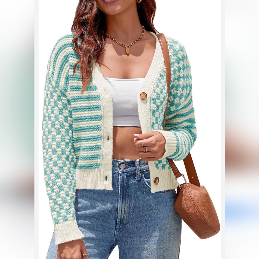 Women's Mint Green and Cream Checkered Knit Cardigan